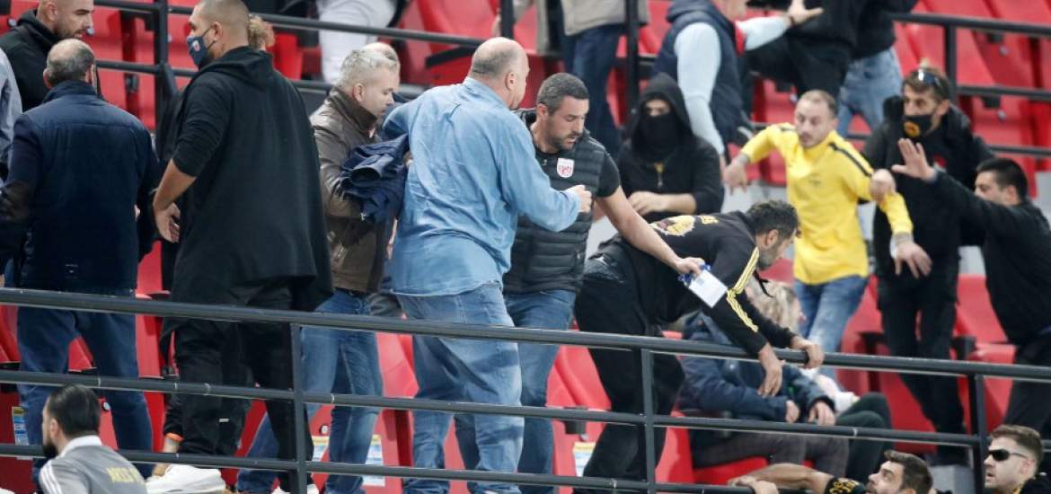 Βόλος-Άρης: Εικόνες από τα θλιβερά επεισόδια στο Πανθεσσαλικό