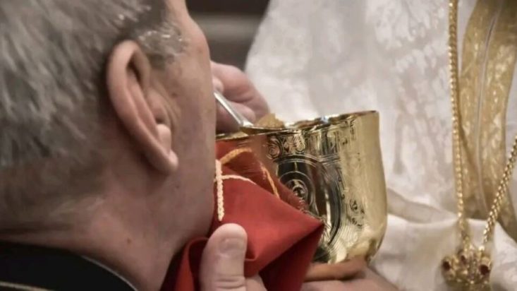 Λέσβος-ιερέας