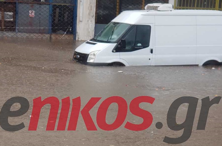 Κακοκαιρία: Βυθισμένη πολιτεία το Νέο Ικόνιο – Πλημμύρισαν δρόμοι, εξαφανίστηκαν αυτοκίνητα – ΦΩΤΟ αναγνώστη