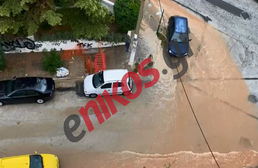 Κακοκαιρία: “Ποτάμια” οι δρόμοι στην Άνω Ηλιούπολη – ΒΙΝΤΕΟ αναγνώστη