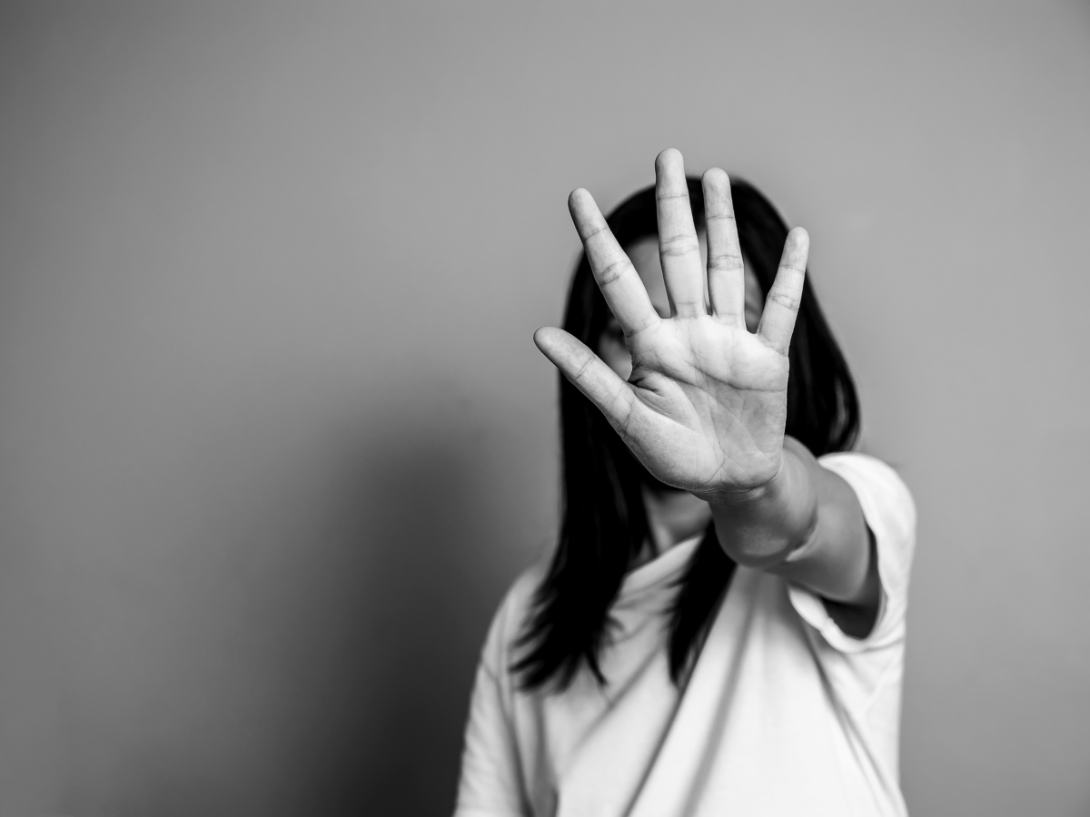 Καταγγελίες για ψεύτικες γυμνές φωτογραφίες γυναικών στα social media: Τα κίνητρα και οι κυνικές απαντήσεις των δραστών