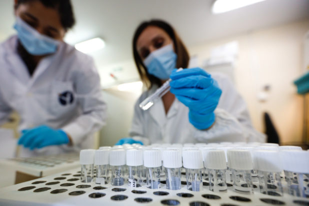 κορονοϊός μεταλλάξεις