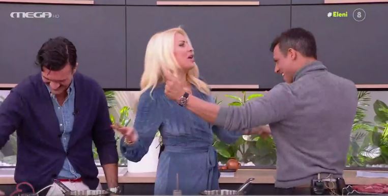 Η Ελένη Μενεγάκη θυμήθηκε τα… νιάτα της – Ο χορός στην κουζίνα