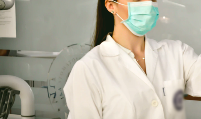 νοσηλεύτρια