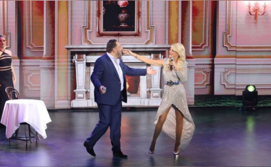 J2US: “Μια κυρία στα μπουζούκια” – Η Πατούλη ερμήνευσε τραγούδι της Χρονοπούλου