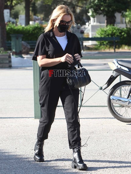 Πέγκυ Ζήνα, κηδεία Τάκη Μπουγά 