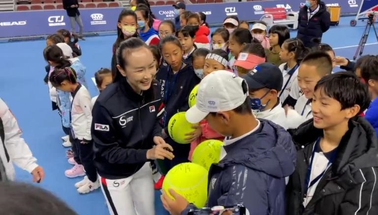 Πενγκ Σουάι: Η πρώτη της δημόσια εμφάνιση σε τουρνουά τένις – Η WTA εξακολουθεί να ανησυχεί