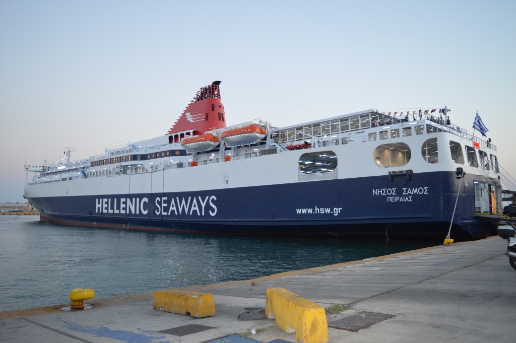 Πλοίο με 299 επιβάτες προσέκρουσε στο λιμάνι της Χίου – Δεν αναφέρθηκαν τραυματισμοί