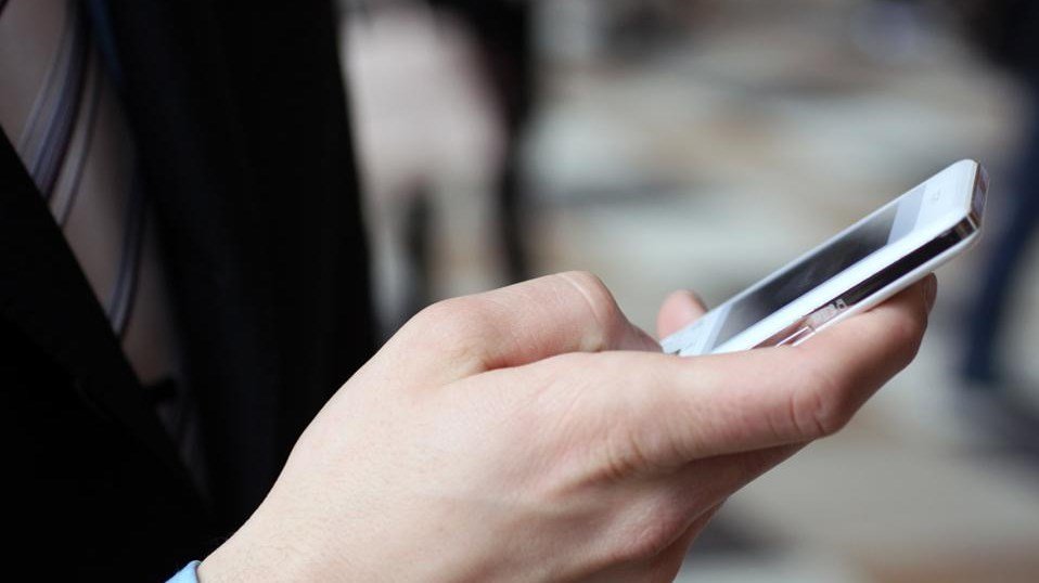 Τρίκαλα: Τι δηλώνει ο δικηγόρος της 15χρονης για το ροζ βίντεο