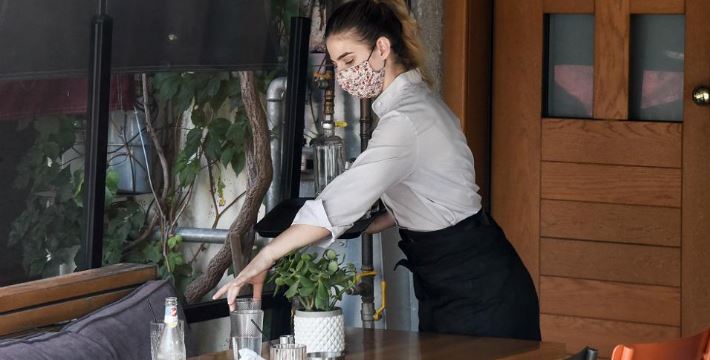 Συνάντηση Κυριάκου Μητσοτάκη με εκπροσώπους εστίασης και λιανεμπορίου