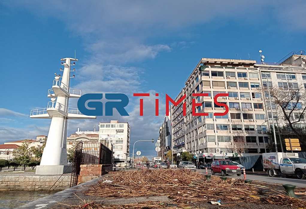 Τα απορρίμματα που ξέβρασε ο Θερμαϊκός στην Θεσσαλονίκη