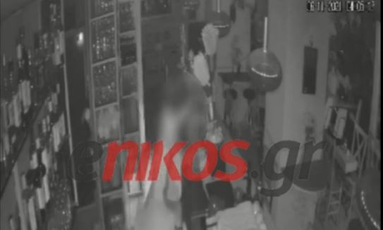 Θεσσαλονίκη: Μυστήριο με διάρρηξη σε καφετέρια – Την ίδια ώρα με τη φονική ληστεία στο ψιλικατζίδικο – ΒΙΝΤΕΟ ντοκουμέντο του enikos.gr