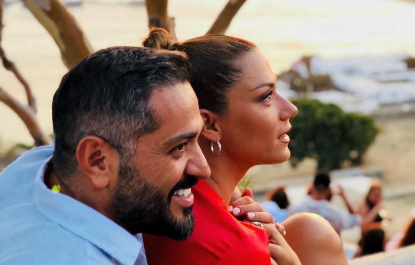 Βάσω Λασκαράκη – Λευτέρης Σουλτάτος: Το εντυπωσιακό δέντρο που στόλισαν στο σπίτι τους