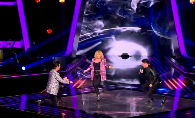 Ελεωνόρα Ζουγανέλη: Επέστρεψε στο The Voice με… ζεϊμπέκικο – Το ντουέτο με τον Κωνσταντίνο Αργυρό