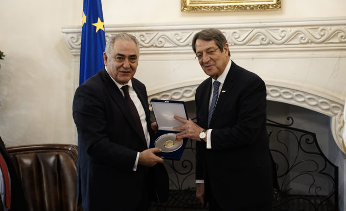 Χατζηθεοδοσίου Αναστασιάδης