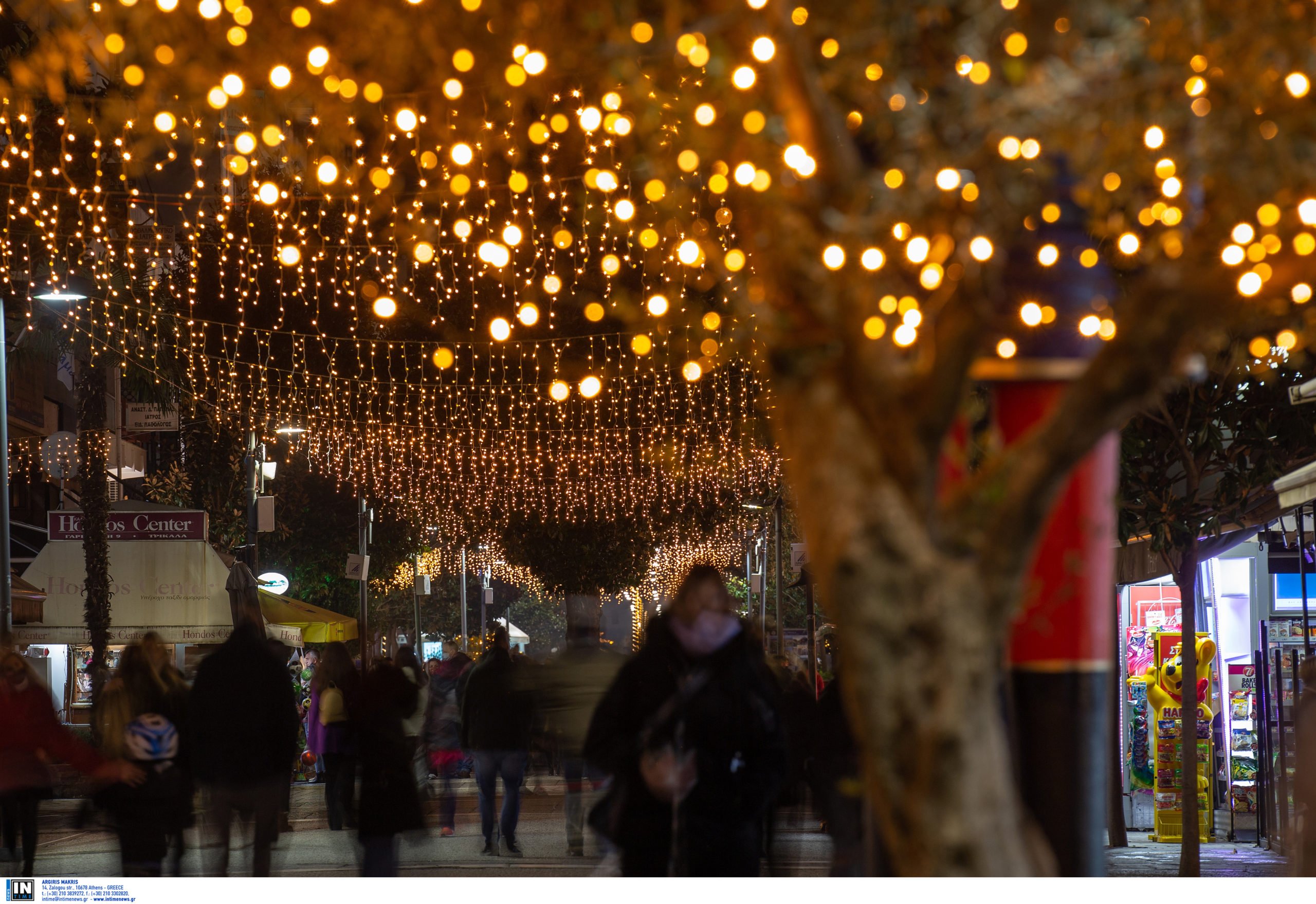 Χριστούγεννα: Έτσι θα ψωνίσουν οι Έλληνες καταναλωτές – Πόσα χρήματα θα ξοδέψουν