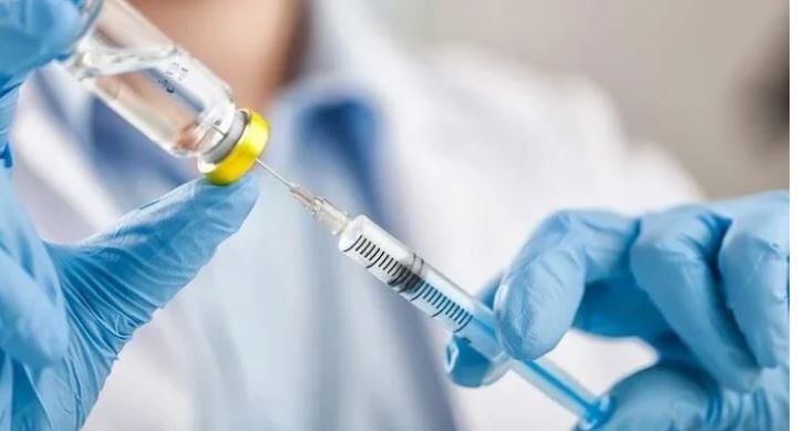 Υποχρεωτικός εμβολιασμός-Γιάννης Οικονόμου