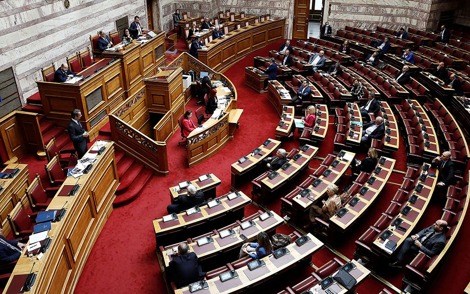 Αντιδράσεις της αντιπολίτευσης για τα νέα μέτρα