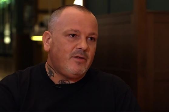 Δημήτρης Σκαρμούτσος: Κόλλησα με την ηρωίνη – Έφτασα 3 φορές στον θάνατο