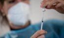 Κορονοϊός: Συστάσεις ECDC και ΕΜΑ για τα επικαιροποιημένα εμβόλια – Ποιοι πρέπει να εμβολιαστούν πρώτοι
