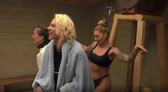 “Κόλασε” τη Φάρμα η Αγγελική Ηλιάδη – Τα λικνίσματα στο μπάνιο