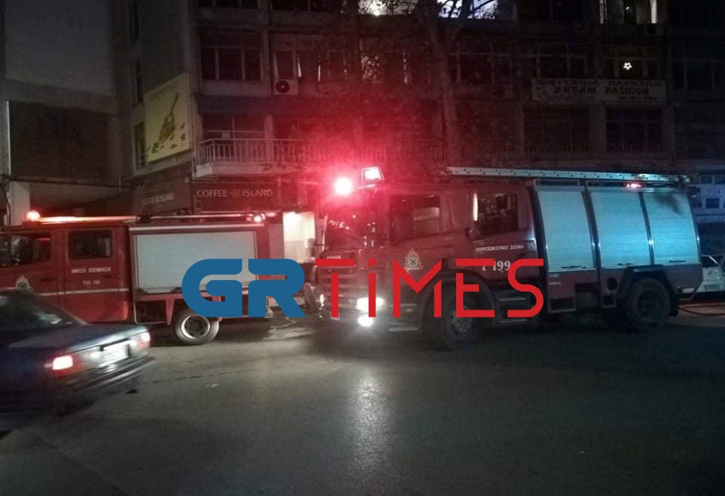 Θεσσαλονίκη: Φωτιά σε διαμέρισμα στον Βαρδάρη – Απεγκλωβίστηκε 26χρονη