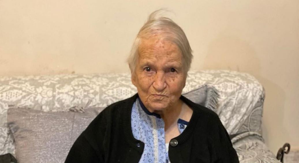 Βόλος: Γιαγιά 106 ετών έκανε το εμβόλιο για τον κορονοϊό