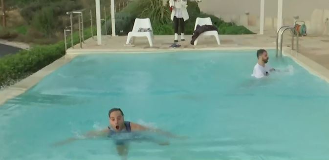 Επικές στιγμές στο Happy Day – Βουτιές πριν από τα Χριστούγεννα για ένα… στοίχημα