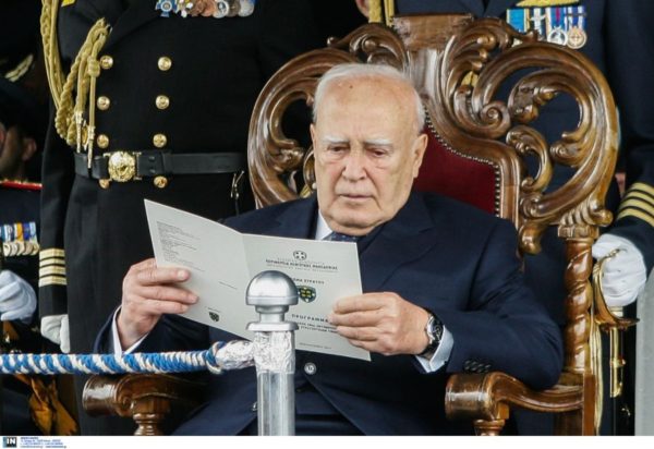 Κάρολος Παπούλιας