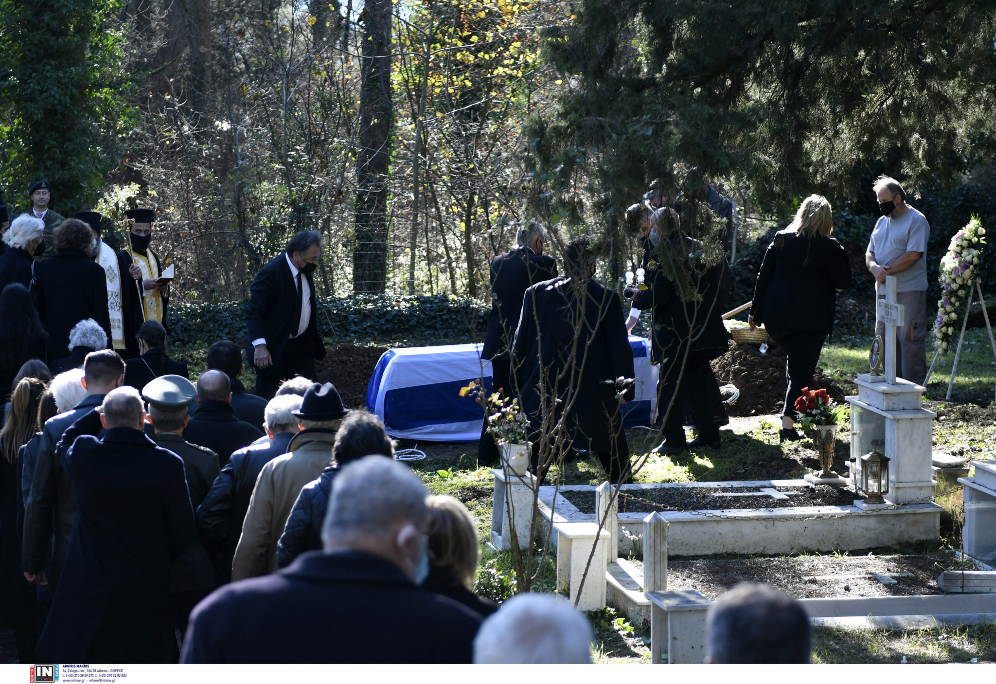 Κάρολος Παπούλιας