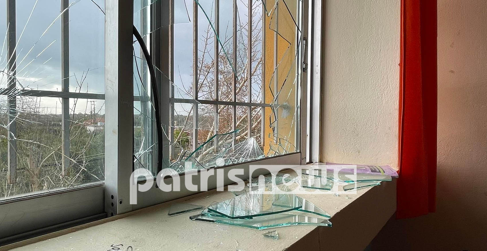 Πύργος: Τα έκαναν “γυαλιά καρφιά” σε σχολείο – Εικόνες καταστροφής – ΦΩΤΟ