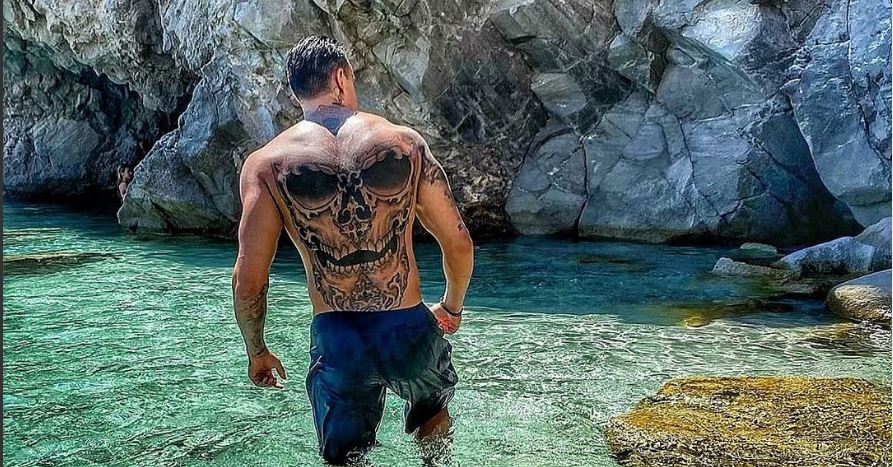 Survivor: Νέο ζευγάρι τύπου “Σάκης – Μαριαλένα” θέλει ο Ατζούν – Ποιον έχει προσεγγίσει η παραγωγή