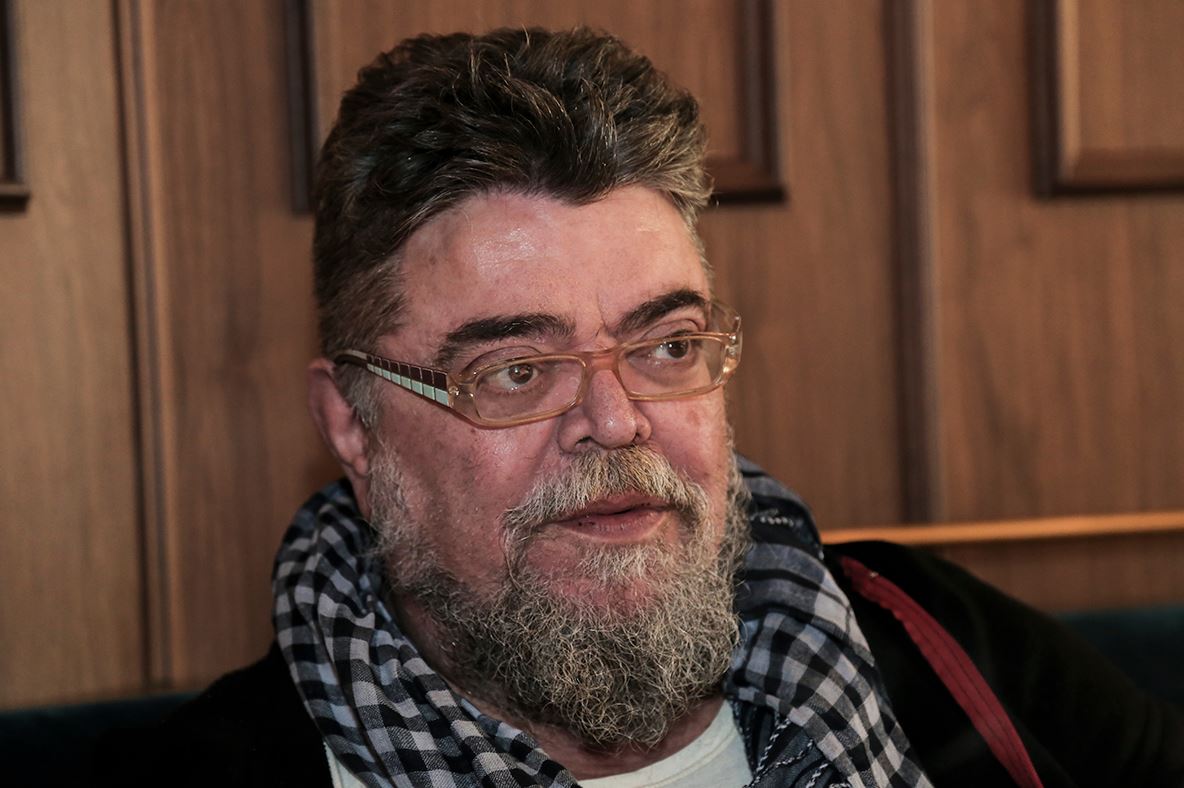 Ξέσπασε ο Σταμάτης Κραουνάκης: Την σκότωσε στο ξύλο κι έλεγε ότι έπεσε από τις σκάλες, δεν αντέχω να το σκεφτώ