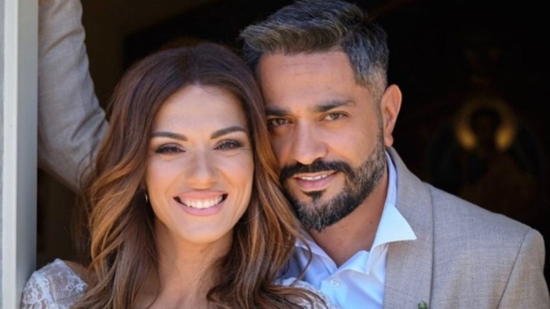 Ο Λευτέρης Σουλτάτος “ασπίδα” στην επίθεση που δέχτηκε η Βάσω Λασκαράκη