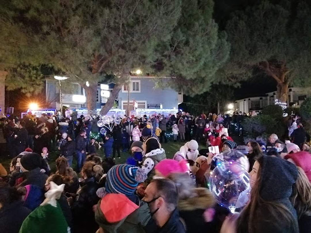 Ανησυχία στη Λέσβο: Συνωστισμός σε χριστουγεννιάτικη εκδήλωση στην Καλλονή
