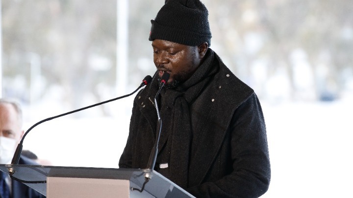 Πάπας πρόσφυγας