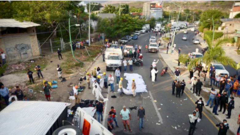 Τραγωδία στο Μεξικό: Τουλάχιστον 49 μετανάστες νεκροί σε τροχαίο