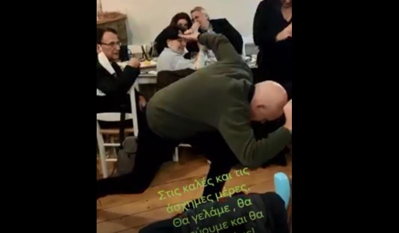 Γιώργος Παπανδρέου: Γιόρτασε με… ζεϊμπέκικο την ήττα του – ΒΙΝΤΕΟ