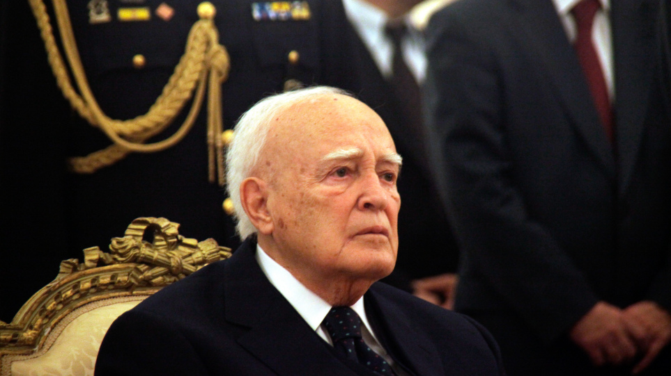 Κάρολος Παπούλιας