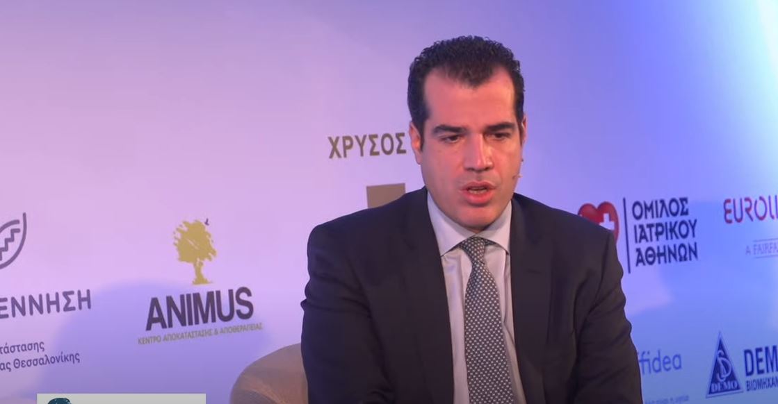 LIVE- Οι ανακοινώσεις Πλεύρη για τα νέα μέτρα