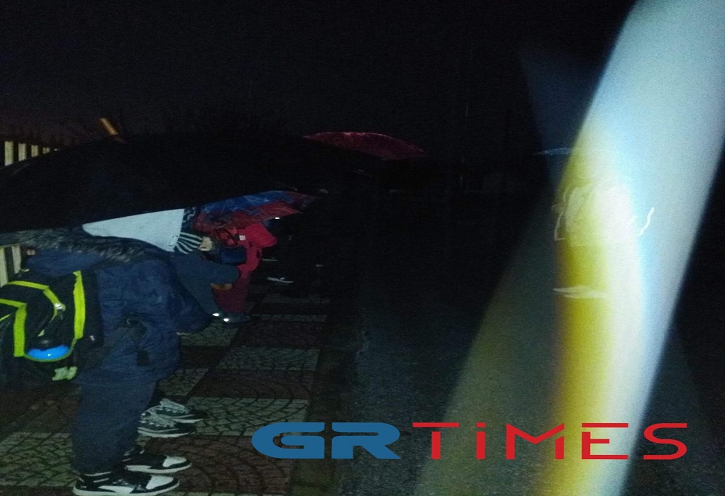 Προμαχώνας: Το χωριό που παρακαλά να μη βρέξει για να μη «βυθιστεί» στο σκοτάδι