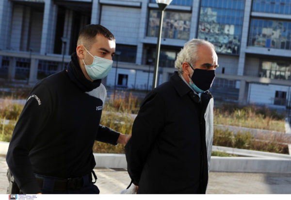 Ψευτογιατρός δίκη ψευτογιατρού