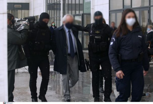 Δίκη - Ψευτογιατρός