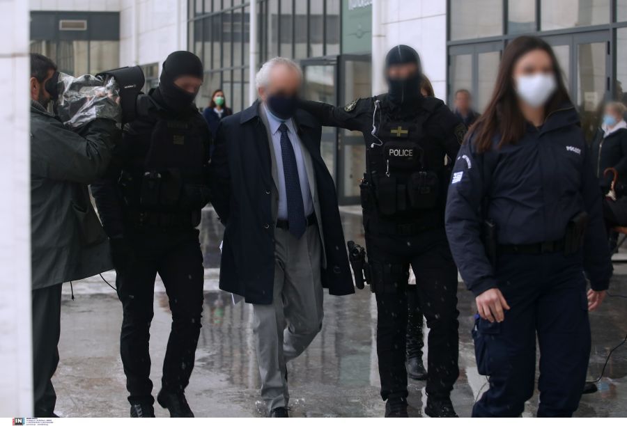 Δίκη - Ψευτογιατρός