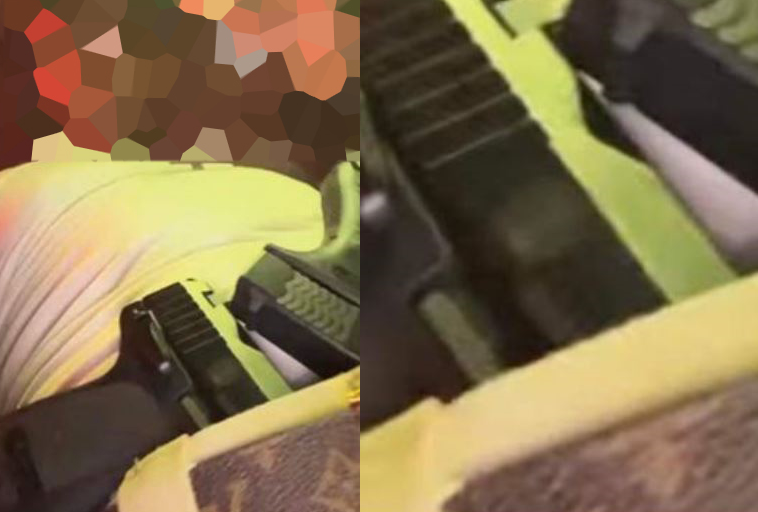 Ράπερ ποζάρει ανενόχλητος με τρία πιστόλια μέσα σε κλαμπ – ΦΩΤΟ