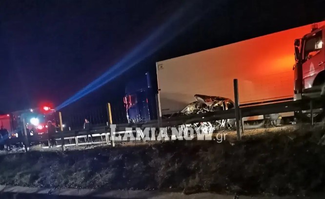 Σοβαρό τροχαίο με δύο τραυματίες στη Φθιώτιδα – Αυτοκίνητο συγκρούστηκε με νταλίκα – ΦΩΤΟ