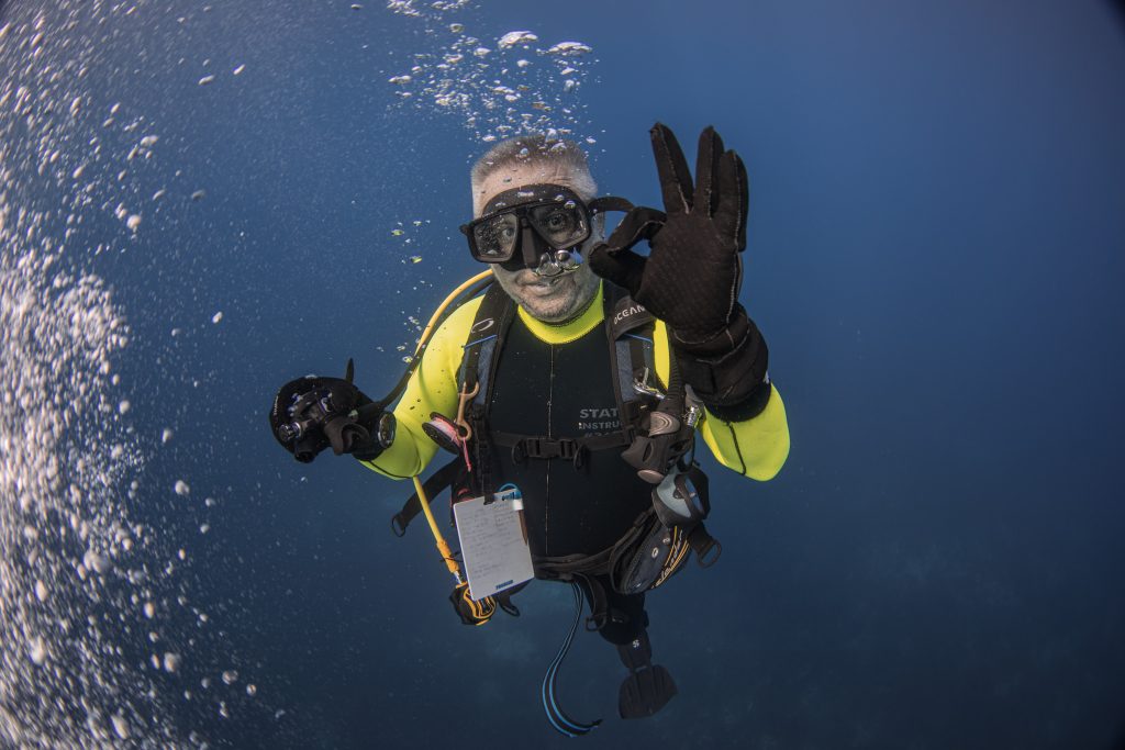 Στάθης Παναγιωτόπουλος: Η παρέα με τον Μπάμπη Αναγνωστόπουλο στην Αλόννησο