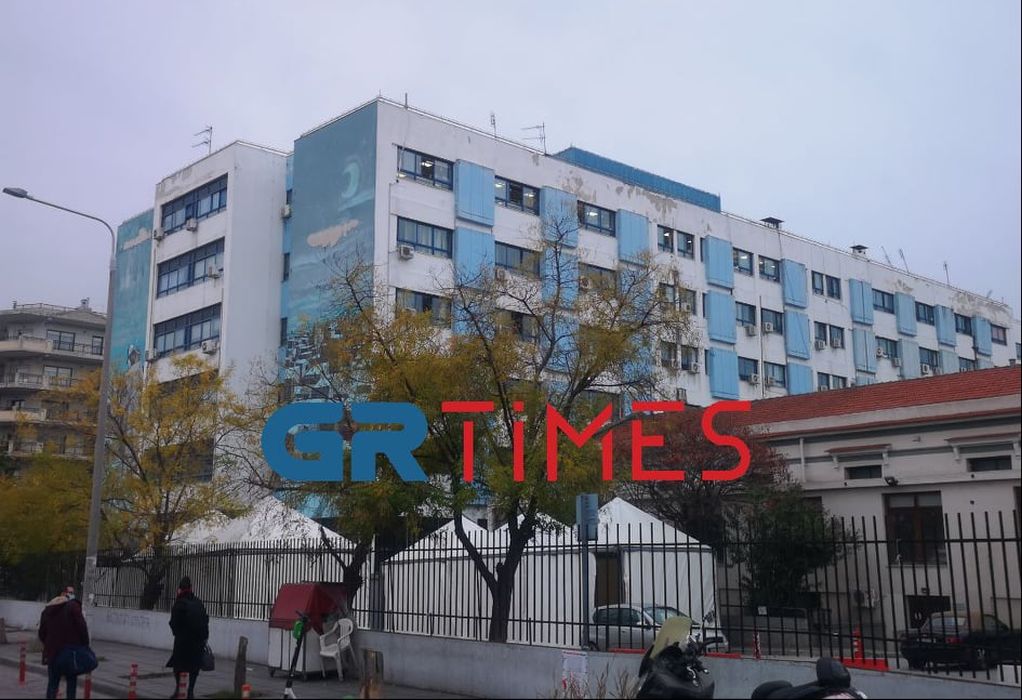 Πρόεδρος ΕΝΙΘ: Εξουθενωμένο και μειωμένο το προσωπικό στα νοσοκομεία