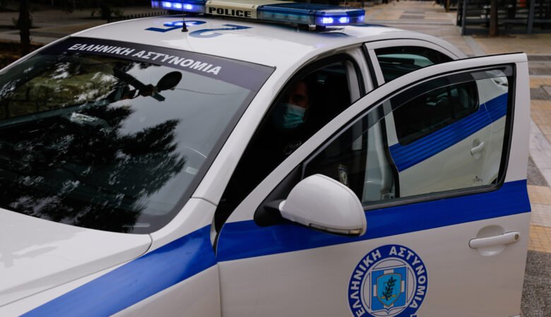 Εκβίαζαν καταστηματάρχες στο κέντρο της Αθήνας – Στα χέρια της ΕΛ.ΑΣ. δύο συμμορίες