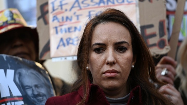 Ασάνζ σύντροφος